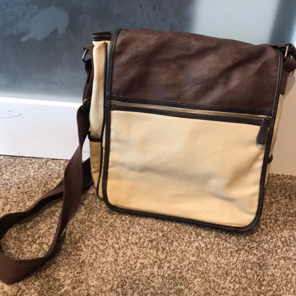 Over the shoulder travel bag